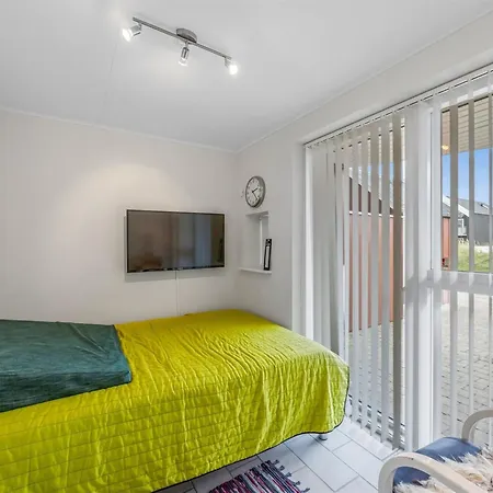 Janik - 700m From The Sea By Interhome *